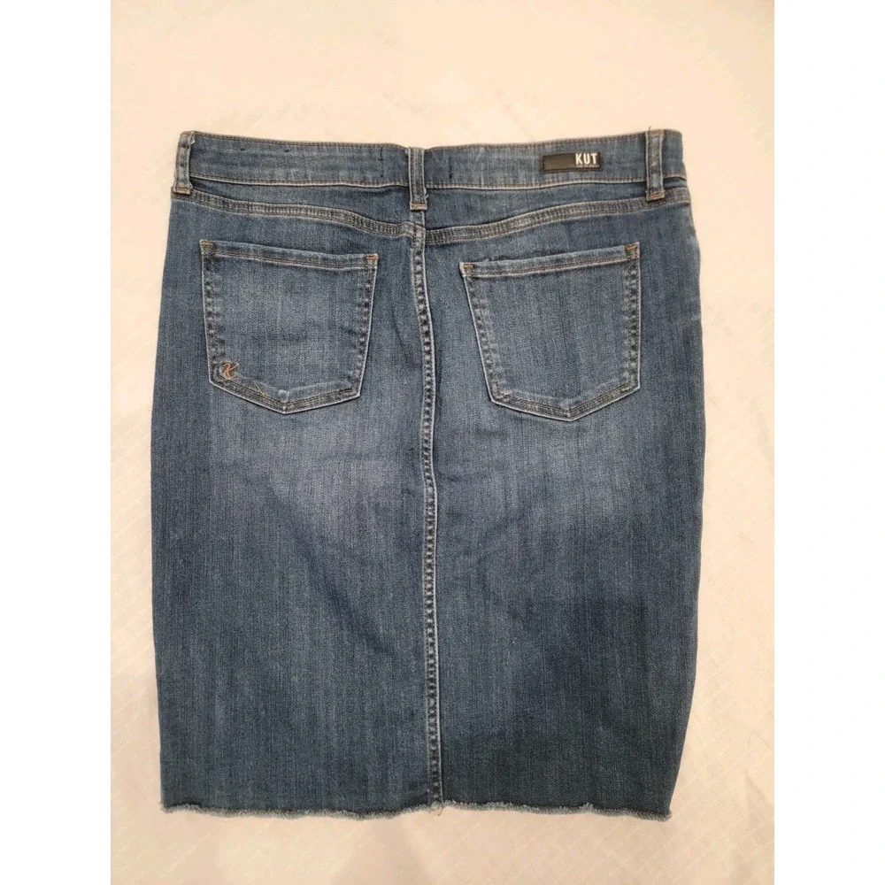 Kut From The Kloth Size 6 Denim Jeans Skirt - Connie Fit, Fray‎ Hem, Medium Wash